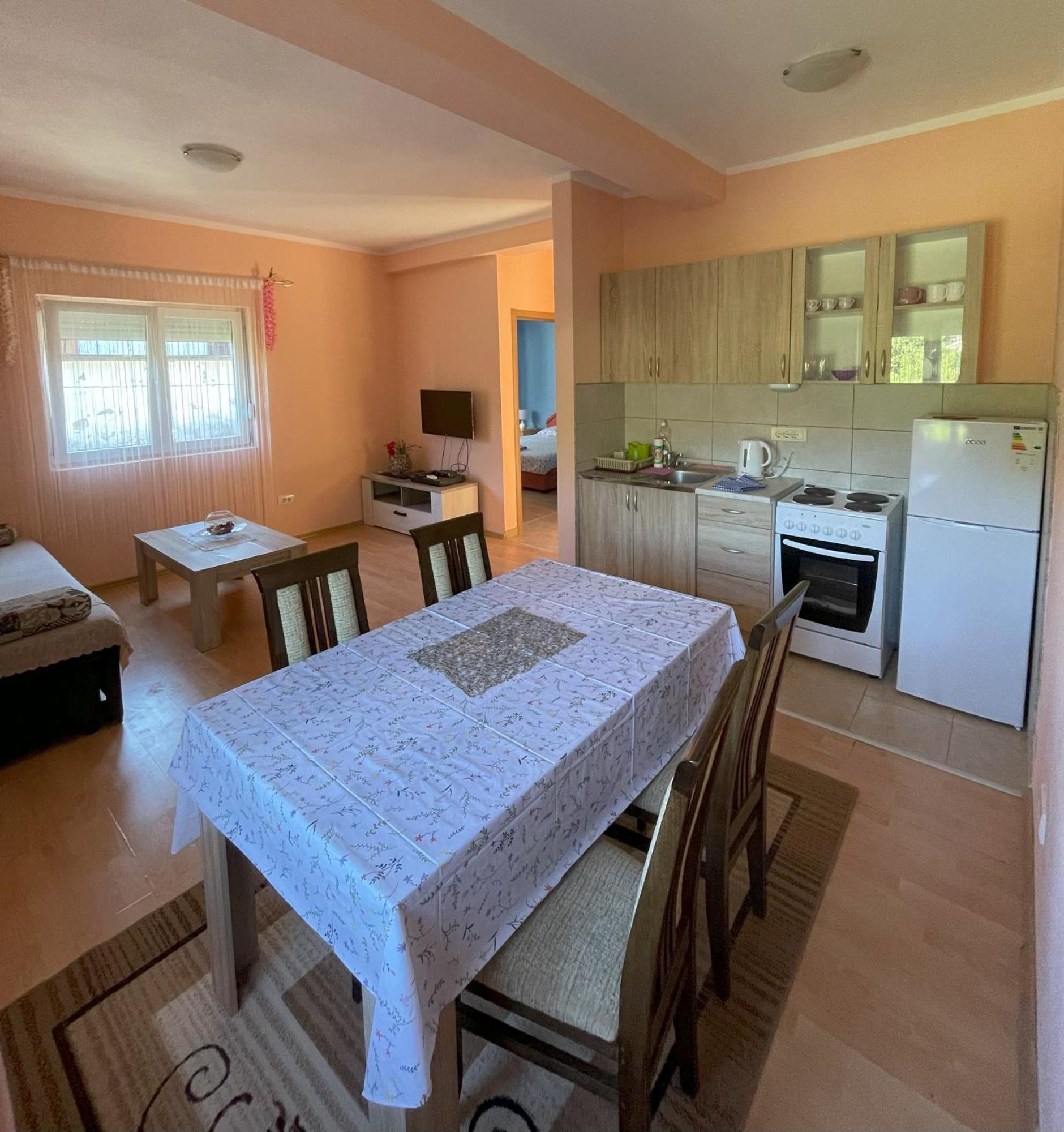 Apartments Simic Kamenari Bagian luar foto